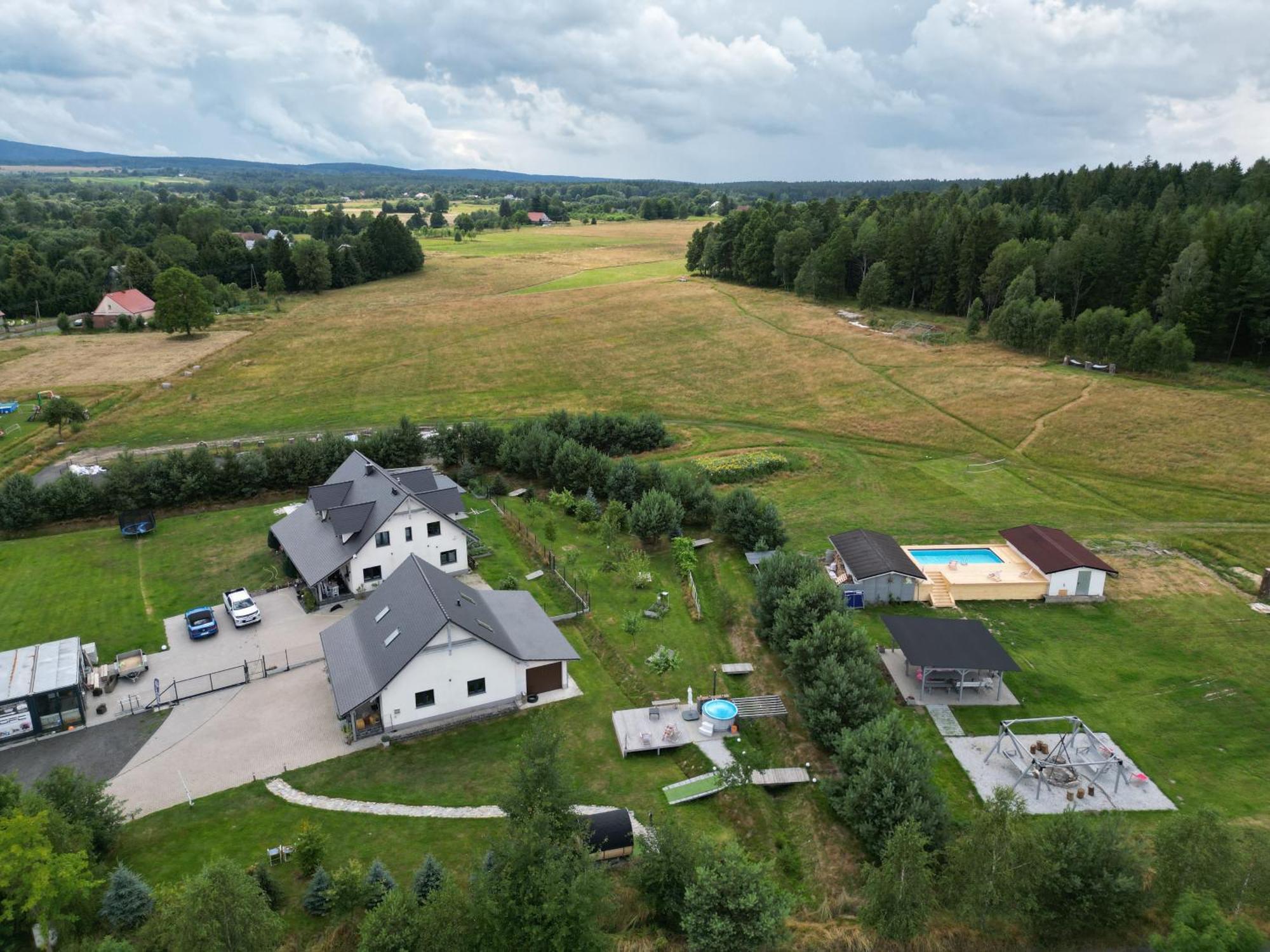 Izerska Baza - Basen, Ebike, Narty, Sauna, Jacuzzi, Las Blisko Swieradow Zdroj - 5D Apartamenty Giebultow  Eksteriør billede